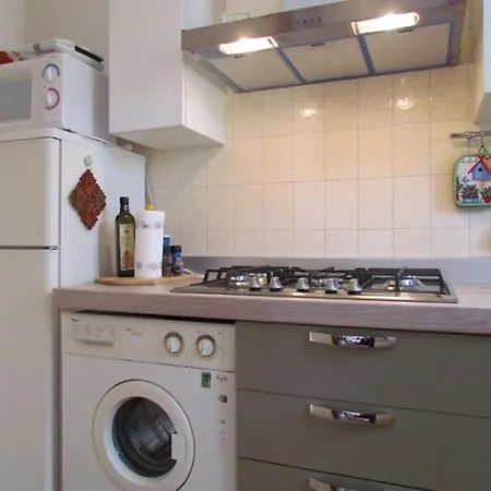 Apartment Charming With Fenced Garden *