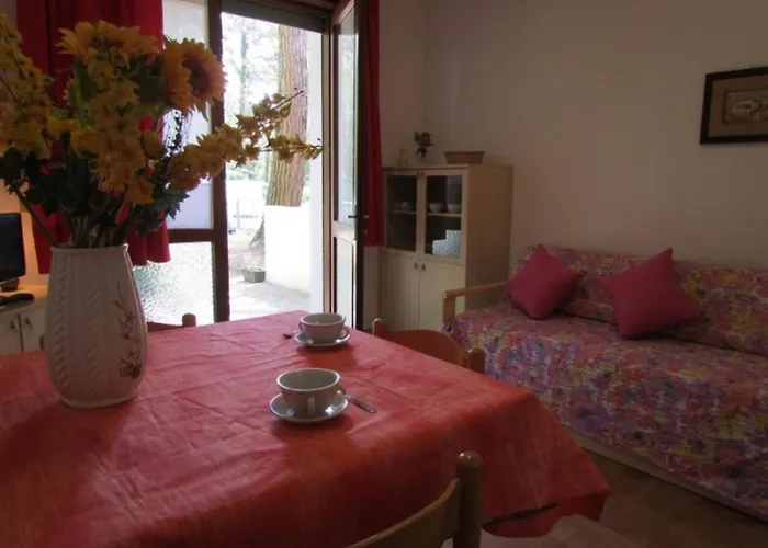 Appartamento Charming With Fenced Garden